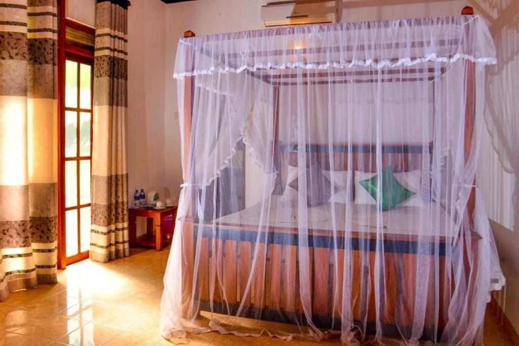 Thambara Villa Unawatuna Extérieur photo