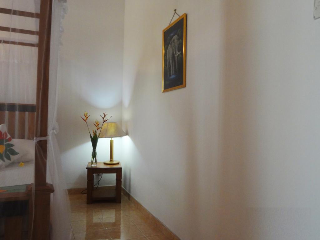 Thambara Villa Unawatuna Extérieur photo