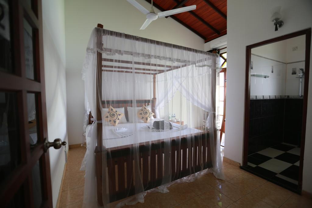 Thambara Villa Unawatuna Extérieur photo